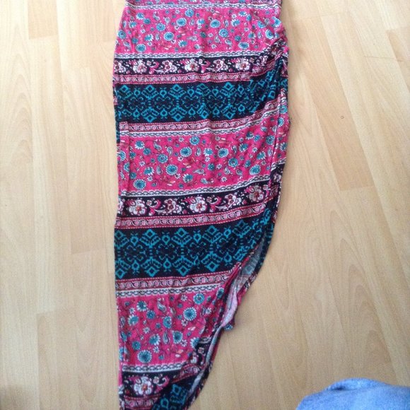 Cute slant dress - Picture 4 of 4